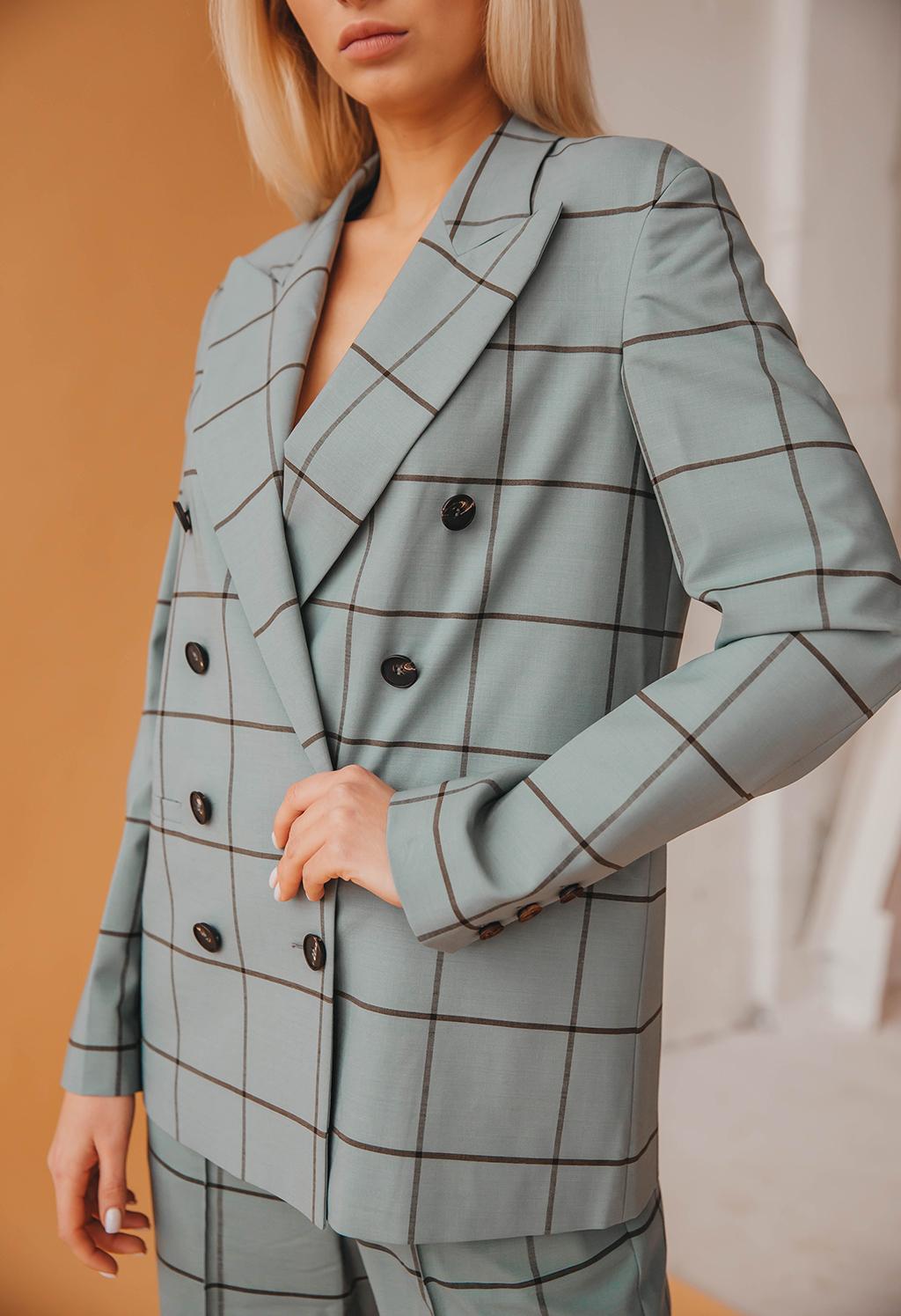 Mode für jeden Anlass: Business, Freizeit & besondere Momente mit Fabrinexclyn